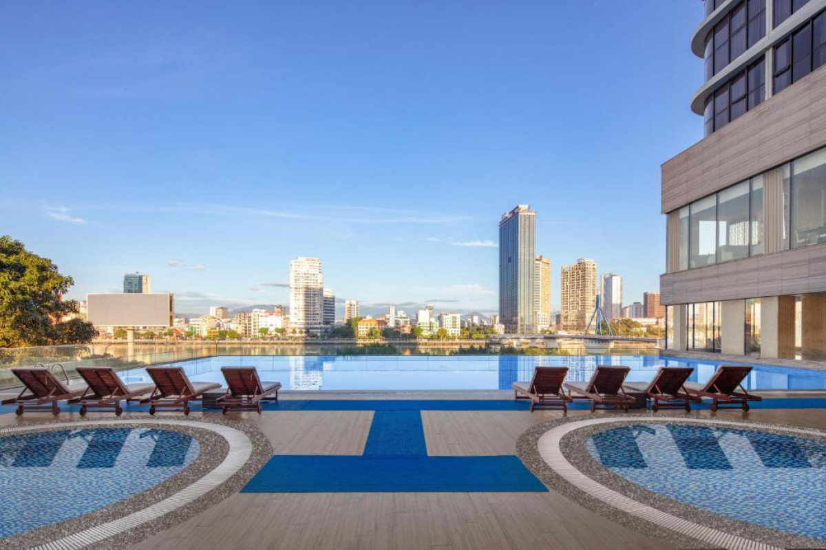 Melia Vinpearl Danang Riverfront