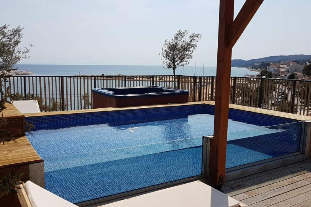 MENEL THE TREE HOUSE HOTEL (Limenaria)