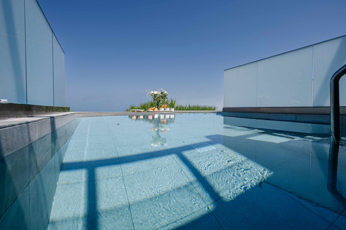 Mer Bleu Beach Hotel