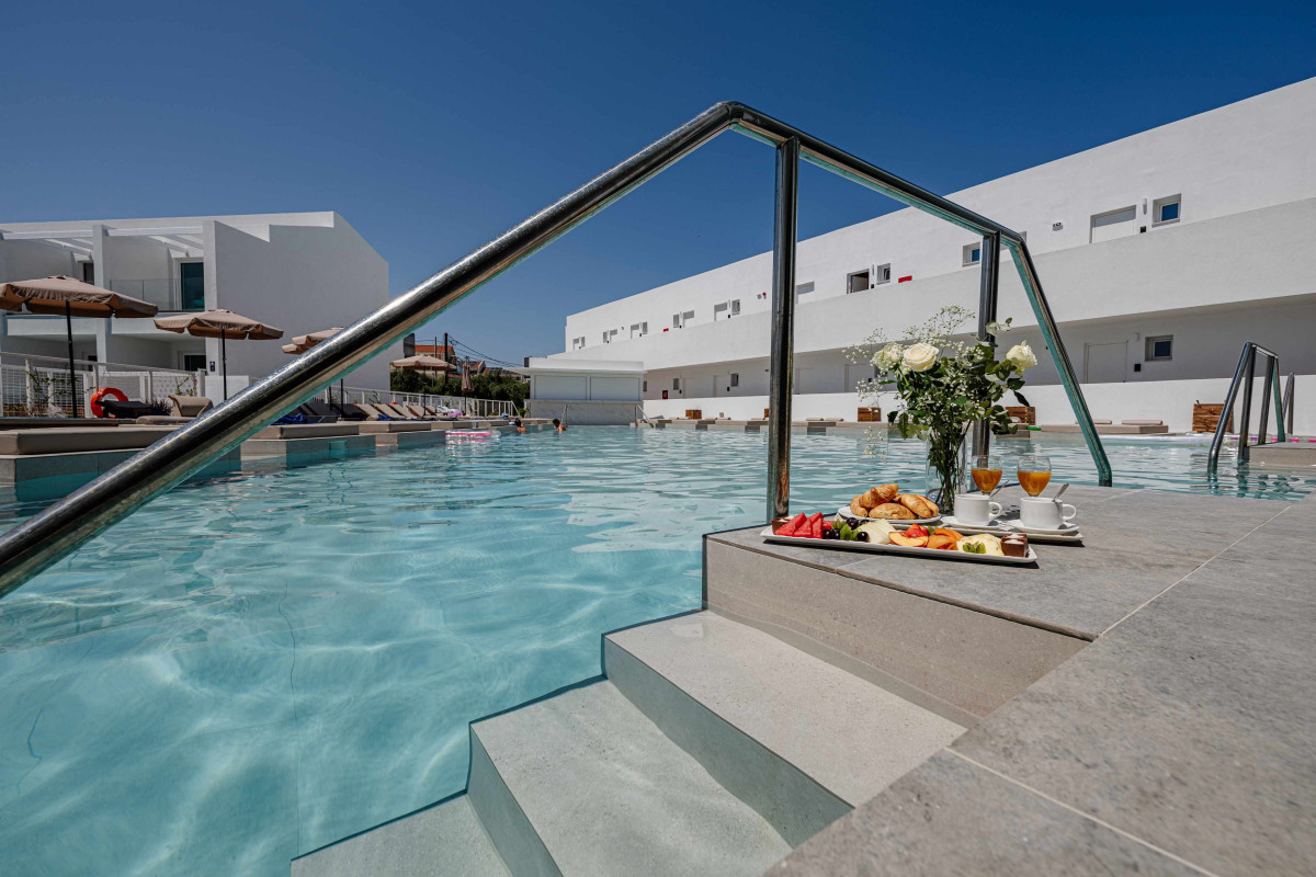 Mer Bleu Beach Hotel