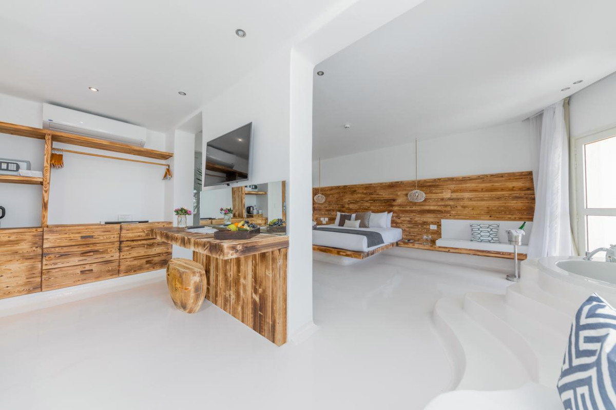 MERAKI RESORT (ADULTS ONLY +16)