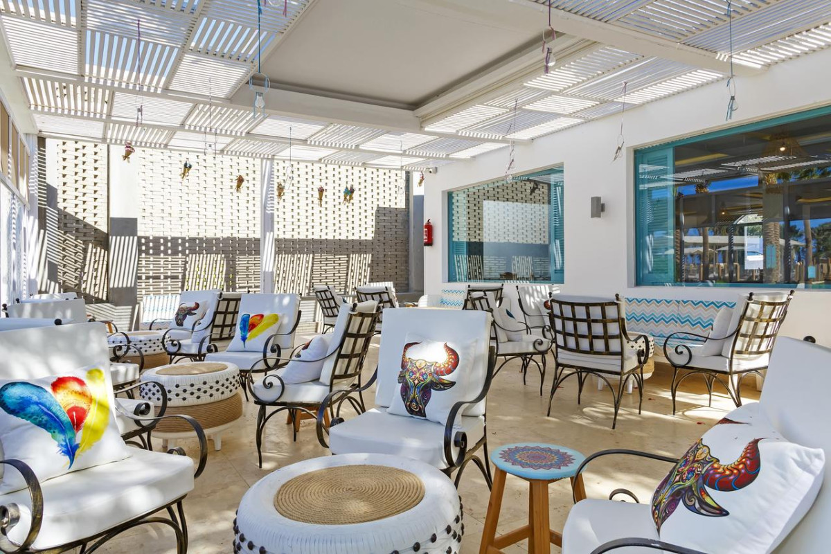 MERAKI RESORT (ADULTS ONLY +16)