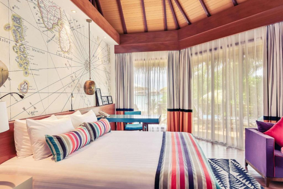 Mercure Maldives Kooddoo Resort