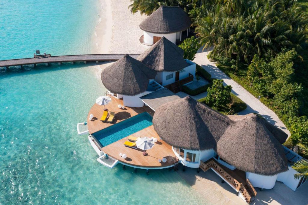 Mercure Maldives Kooddoo Resort