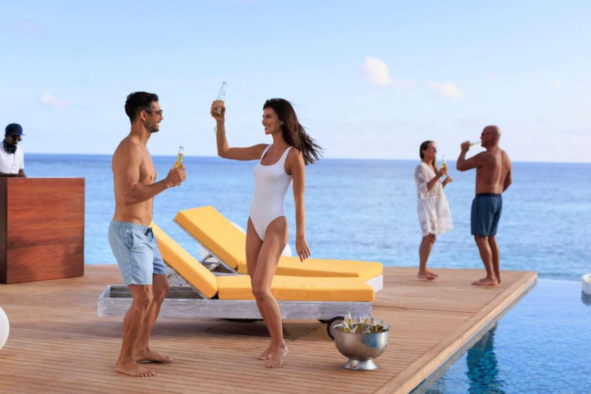 Mercure Maldives Kooddoo Resort