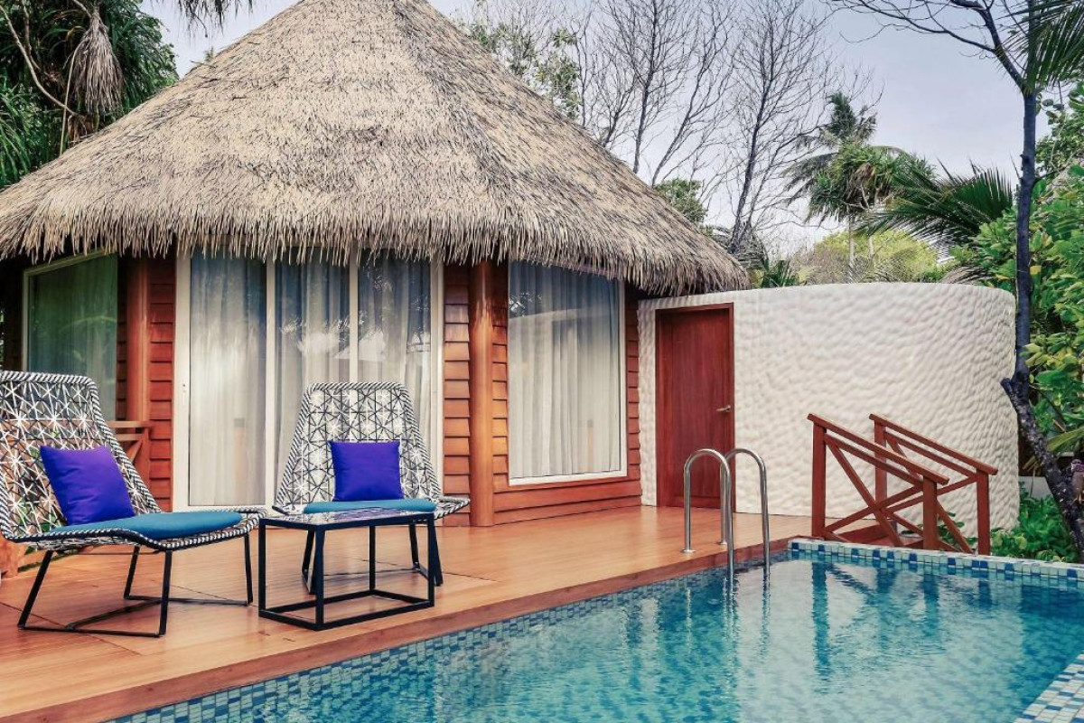 Mercure Maldives Kooddoo Resort