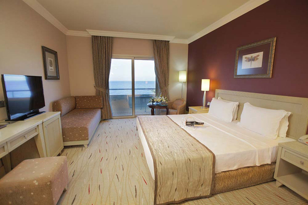 MERIT PARK HOTEL