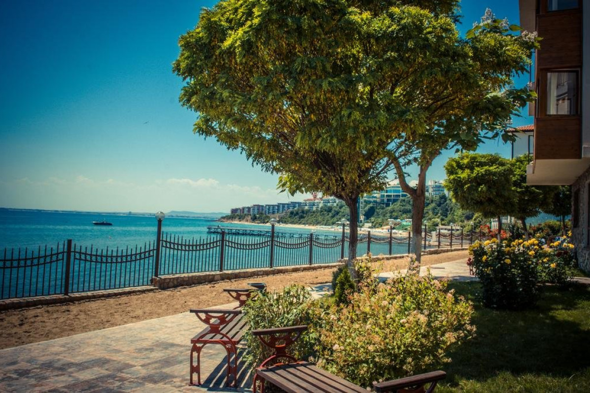 MESSAMBRIA FORT BEACH APARTHOTEL