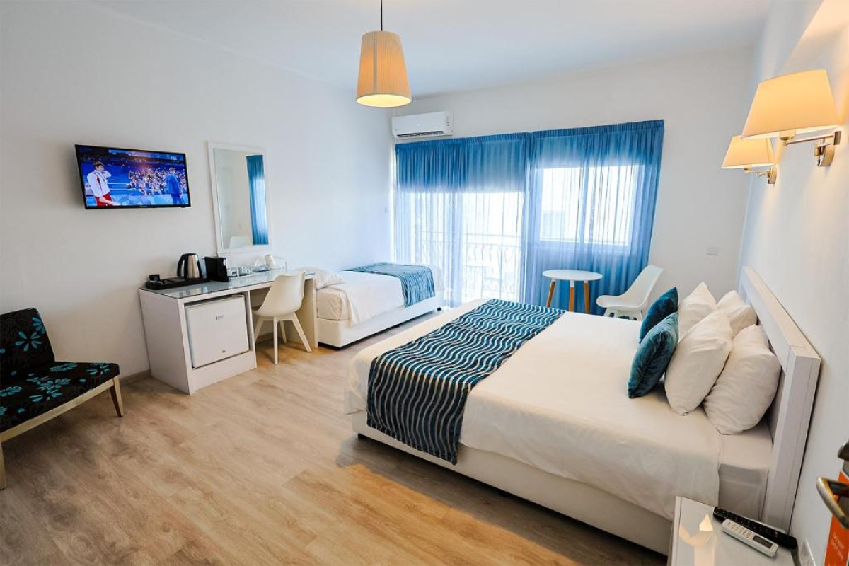 Mikes Kanarium Hotel