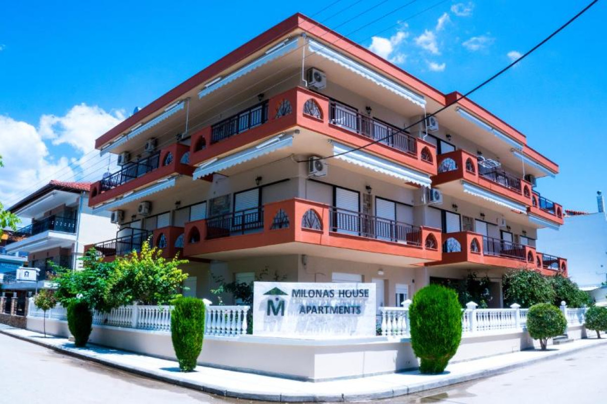 Milonas House Apartments