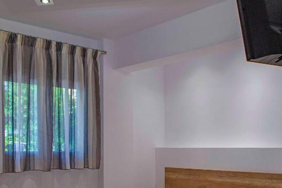 Milonas House Apartments