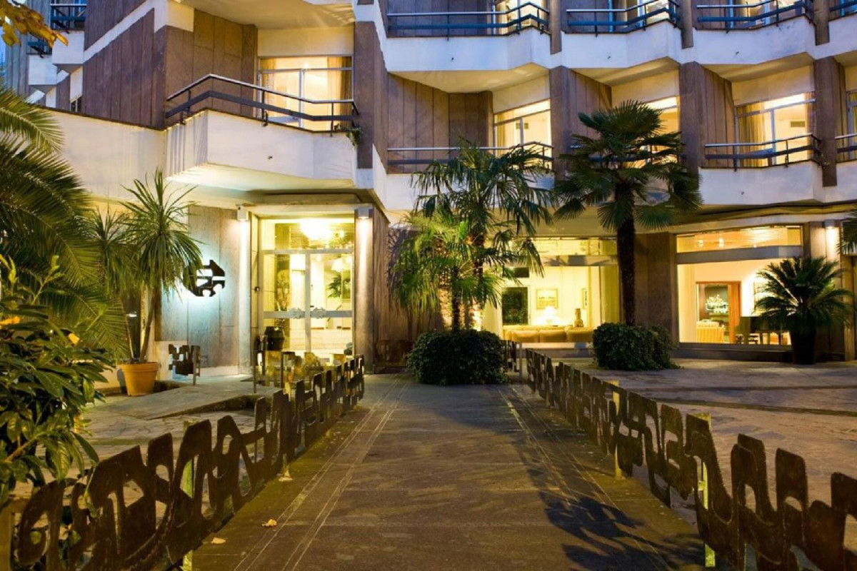 Mini Palace Hotel