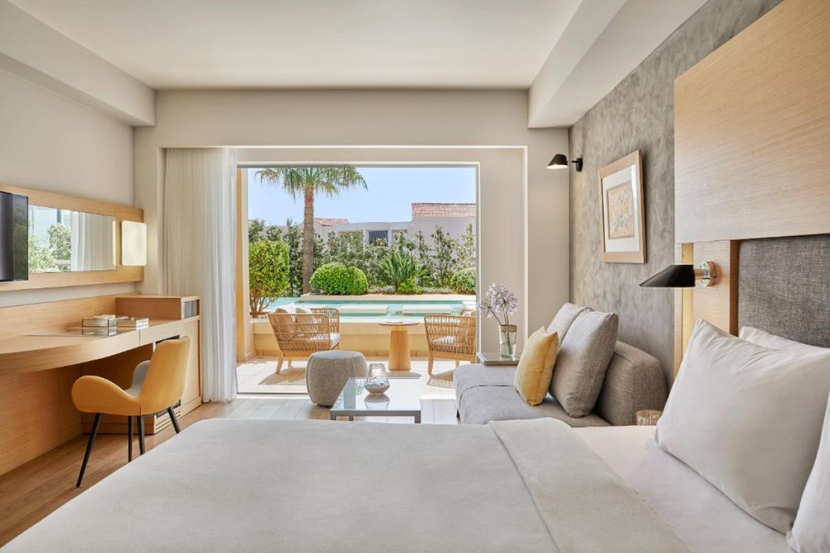 MINOA PALACE RESORT & SPA