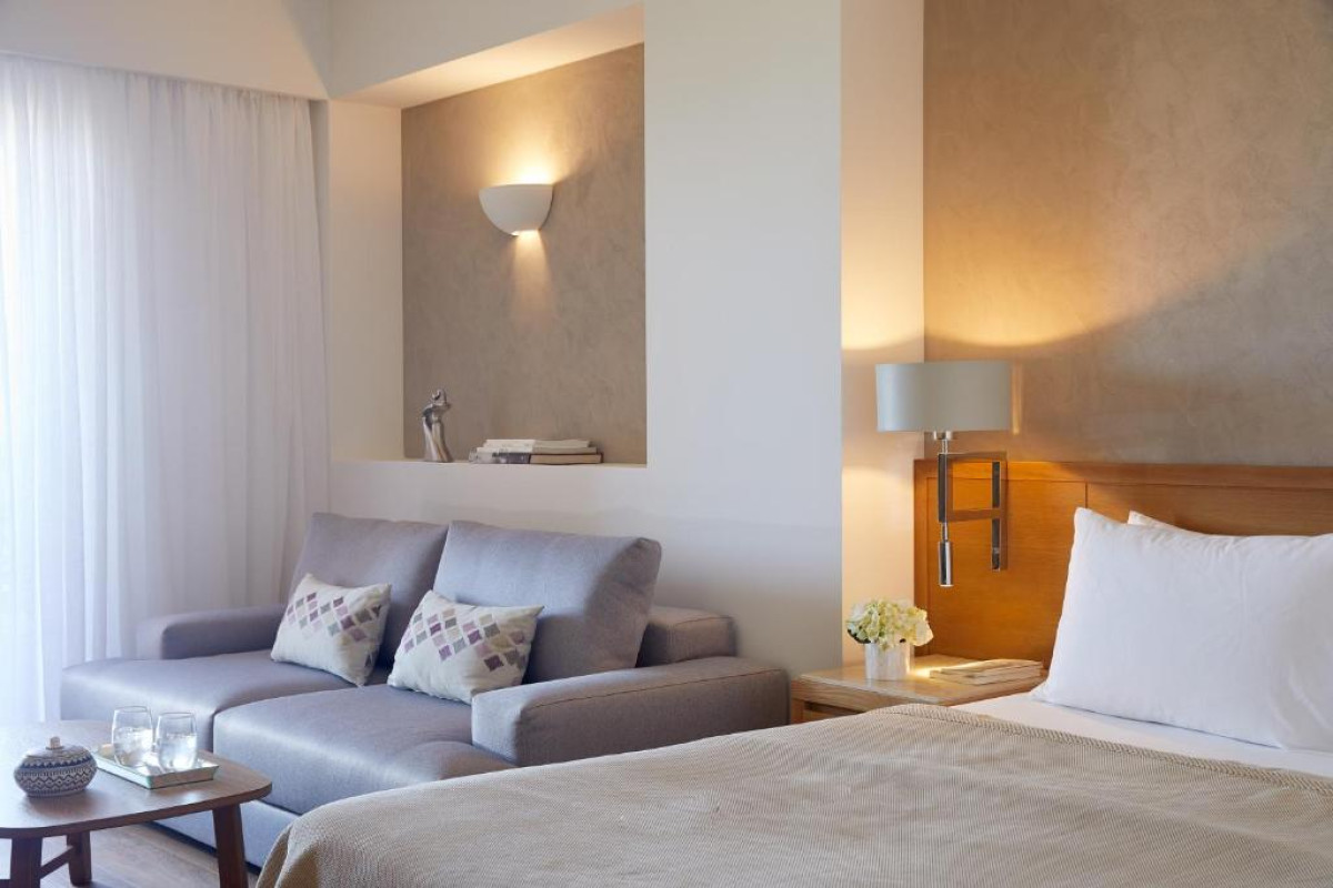 MINOA PALACE RESORT & SPA