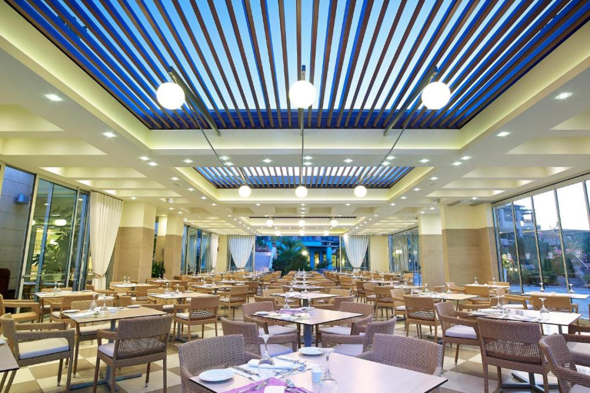 MINOA PALACE RESORT & SPA