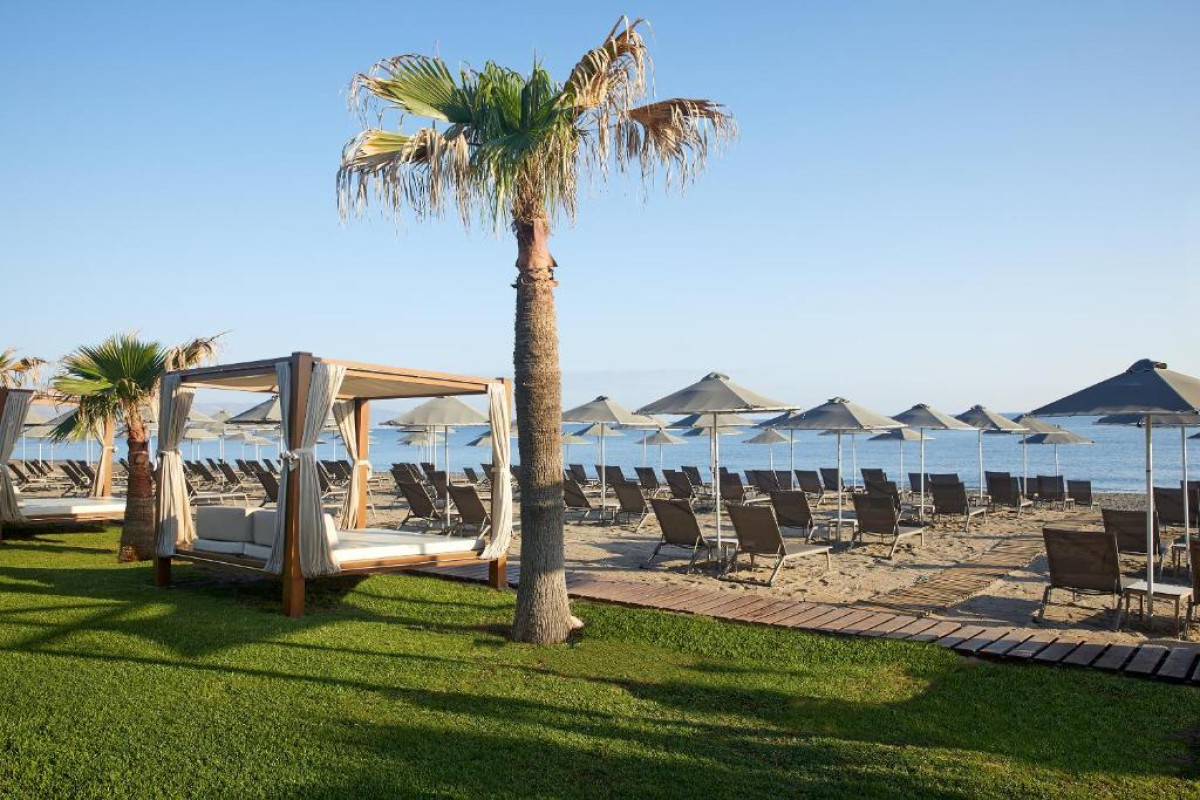 MINOA PALACE RESORT & SPA