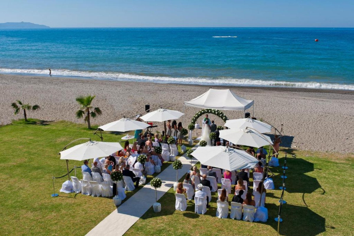 MINOA PALACE RESORT & SPA