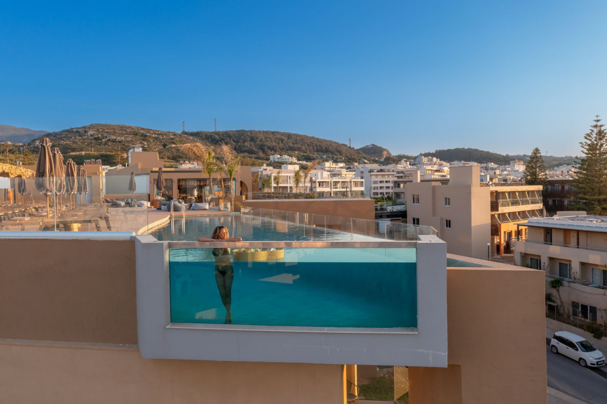 MINOS AMBASSADOR ALL SUITES & SPA Adults only 16+