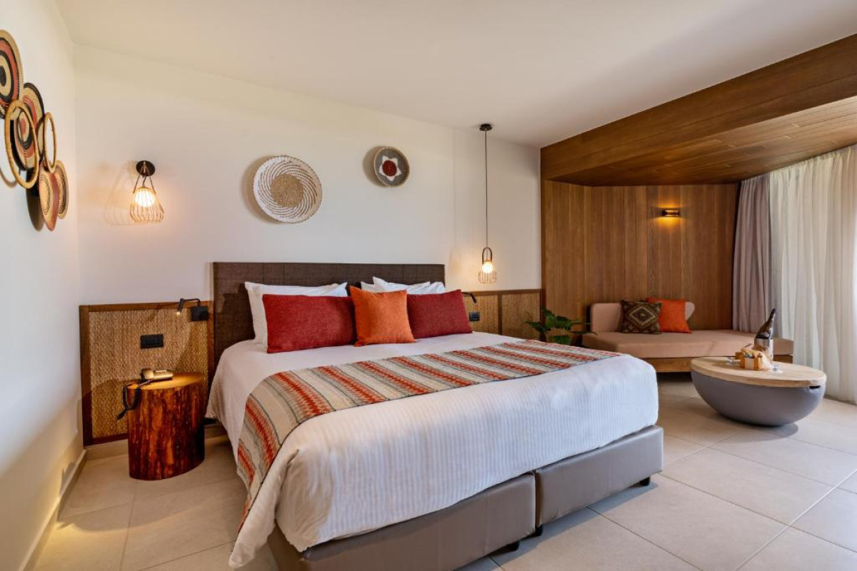 MINOS AMBASSADOR ALL SUITES & SPA Adults only 16+