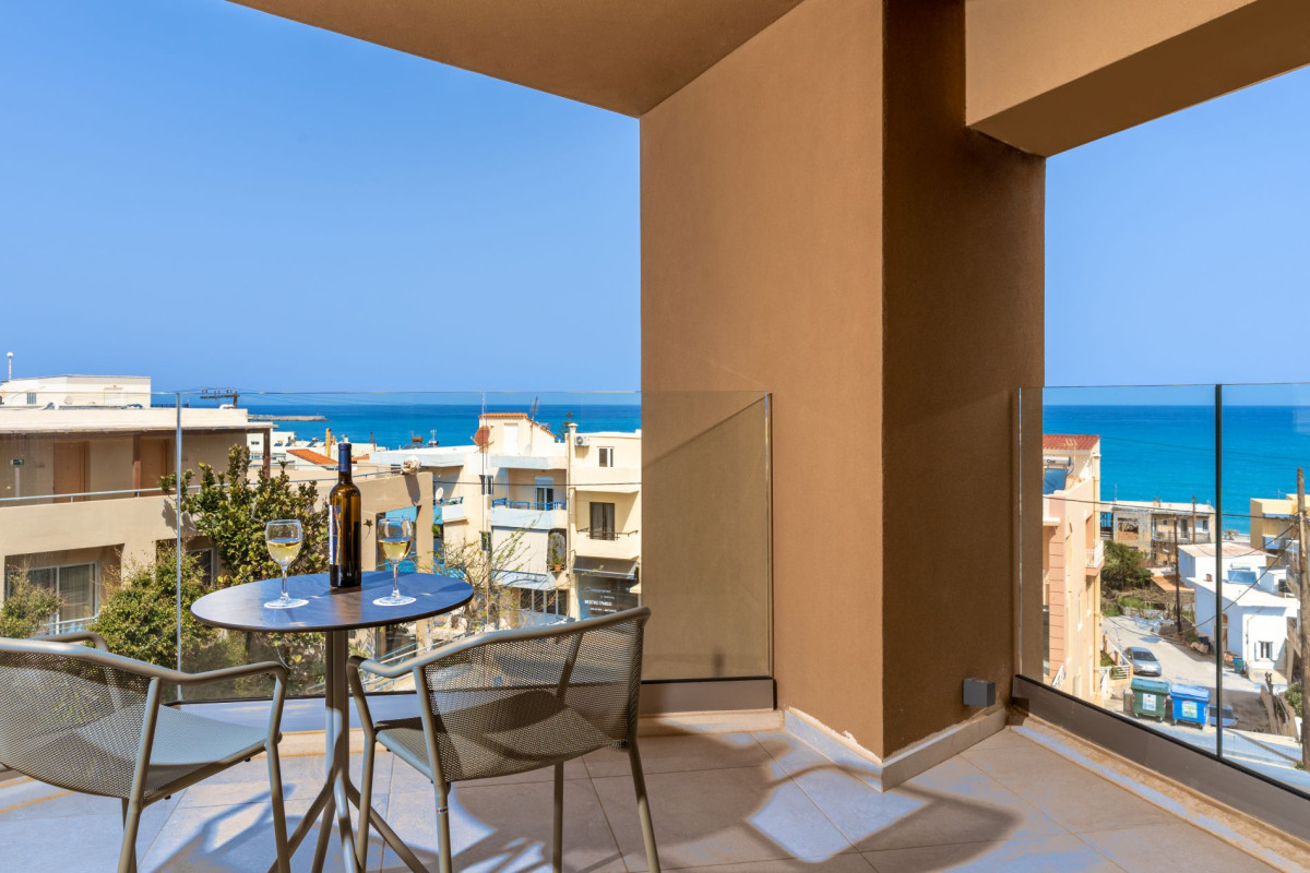 MINOS AMBASSADOR ALL SUITES & SPA Adults only 16+