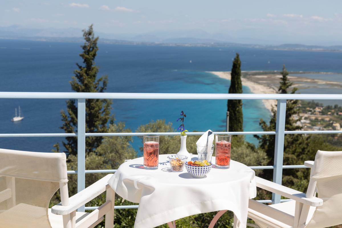 Mira Resort