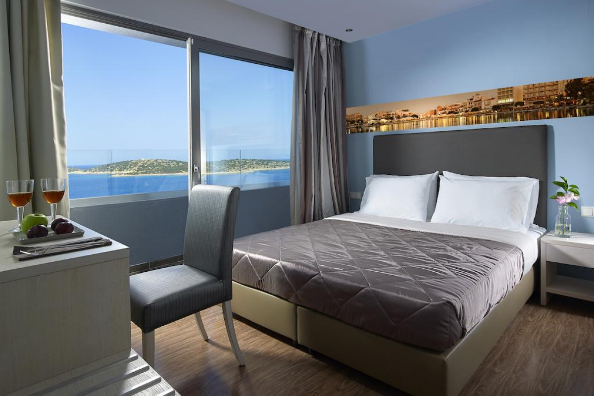 Mistral Bay