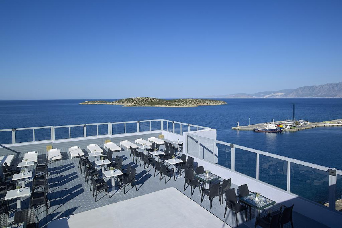 Mistral Bay