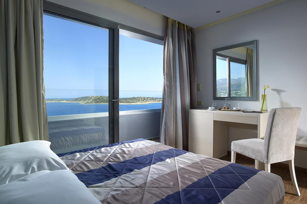Mistral Bay