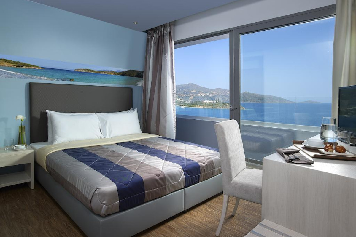 Mistral Bay