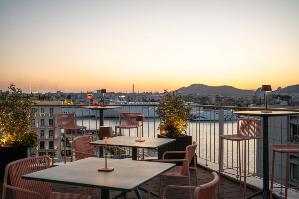 Mitsis N’U Piraeus Port