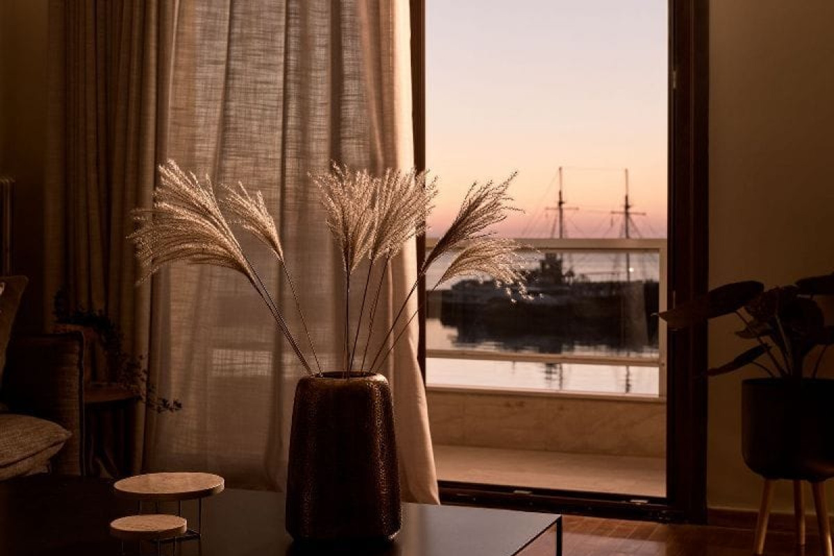MONOPOLIO WATERFRONT APARTMENT