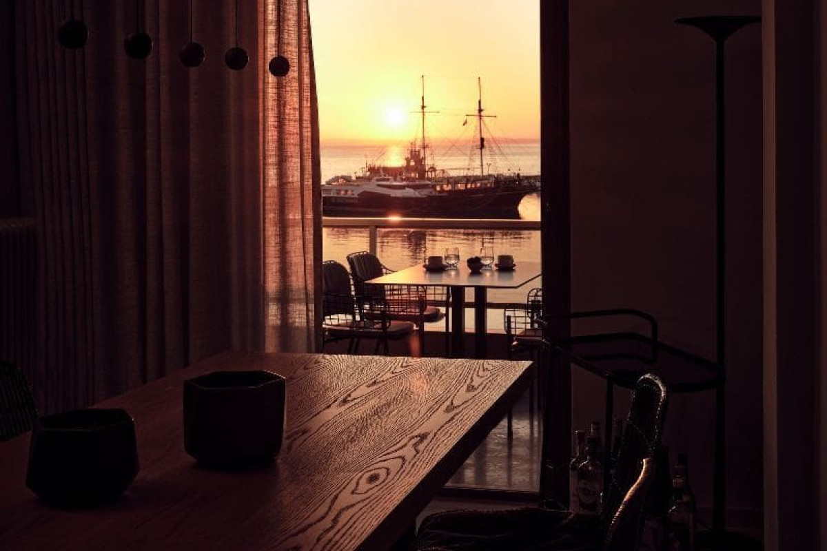 MONOPOLIO WATERFRONT APARTMENT