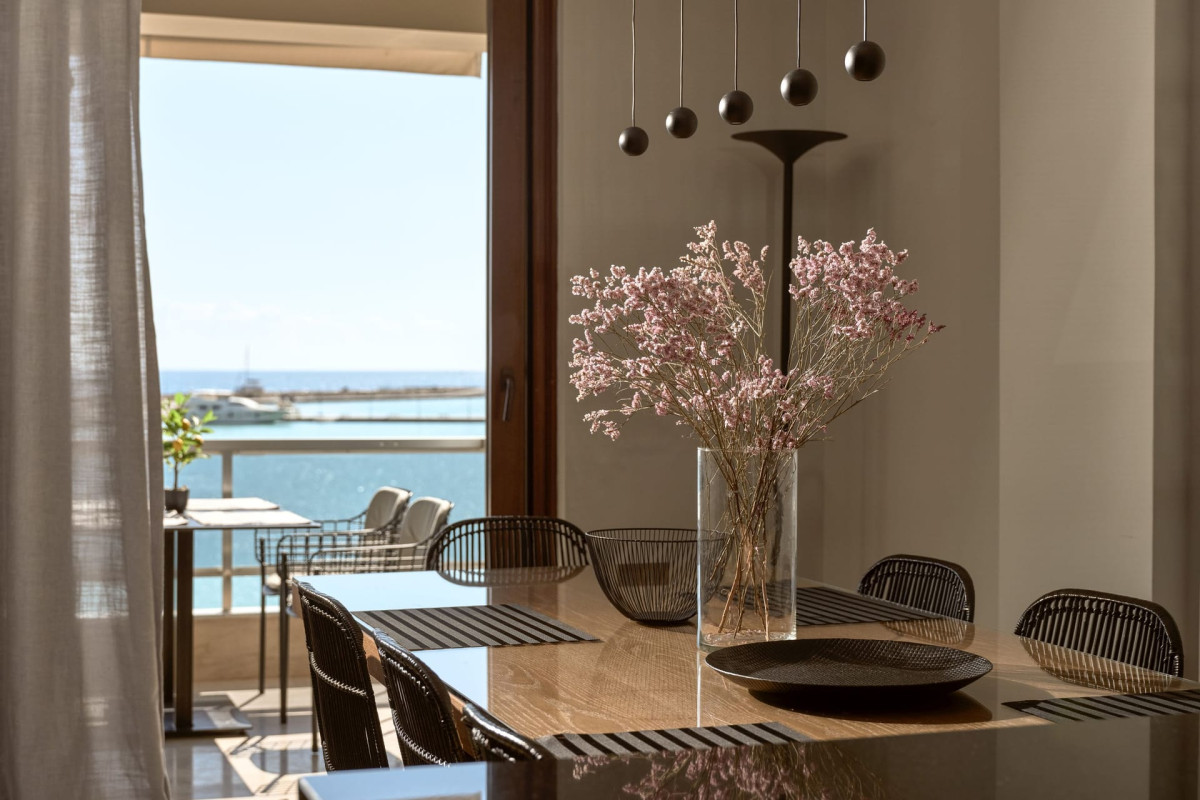 MONOPOLIO WATERFRONT APARTMENT