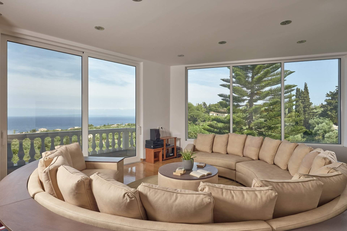 Mont Bleu Luxury Villa