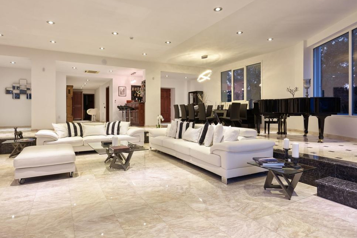 Mont Bleu Luxury Villa