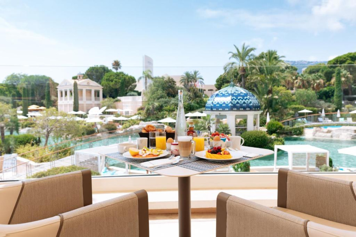 Monte-Carlo Bay Hotel & Resort