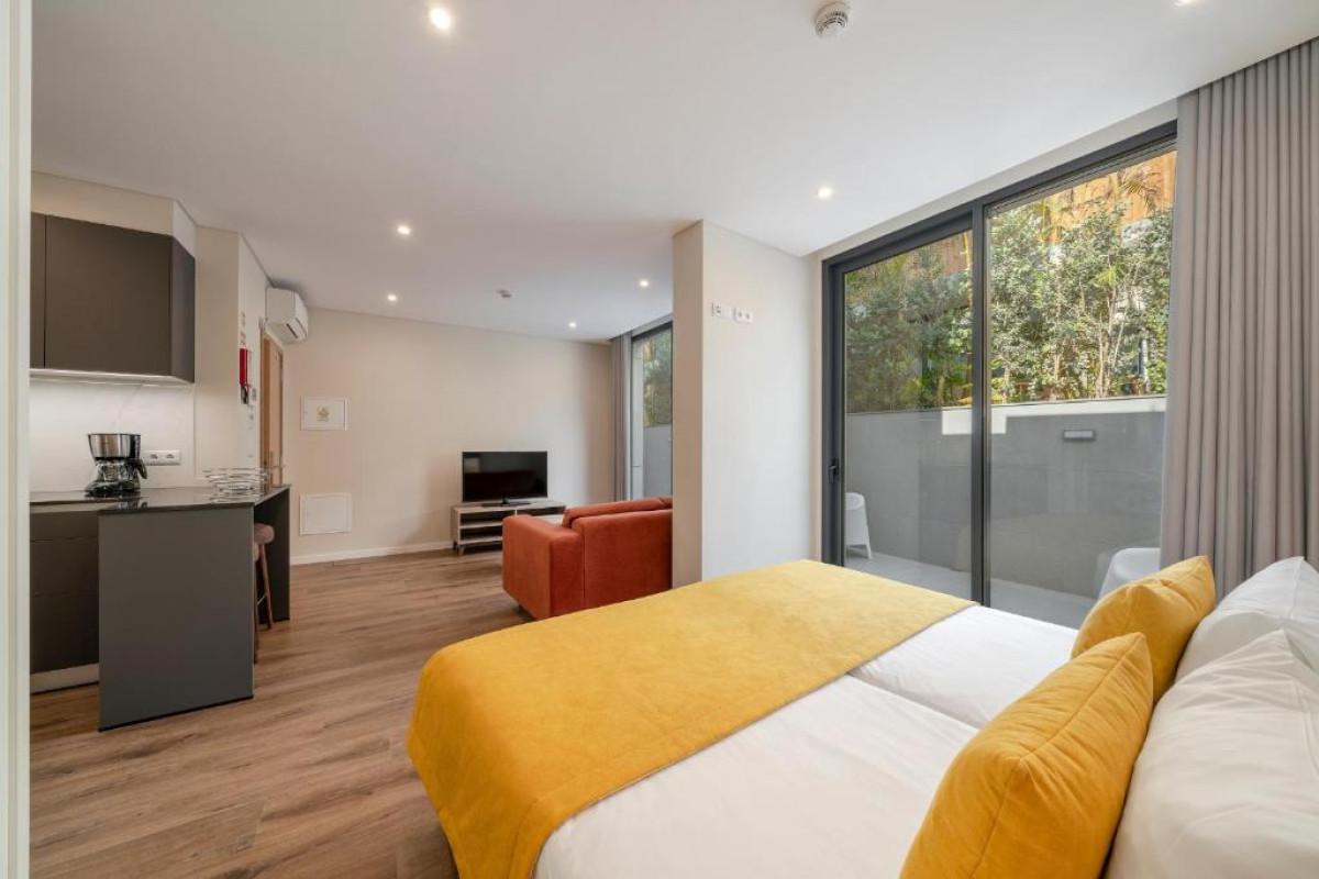 Monumental Plaza by Petit Hotels