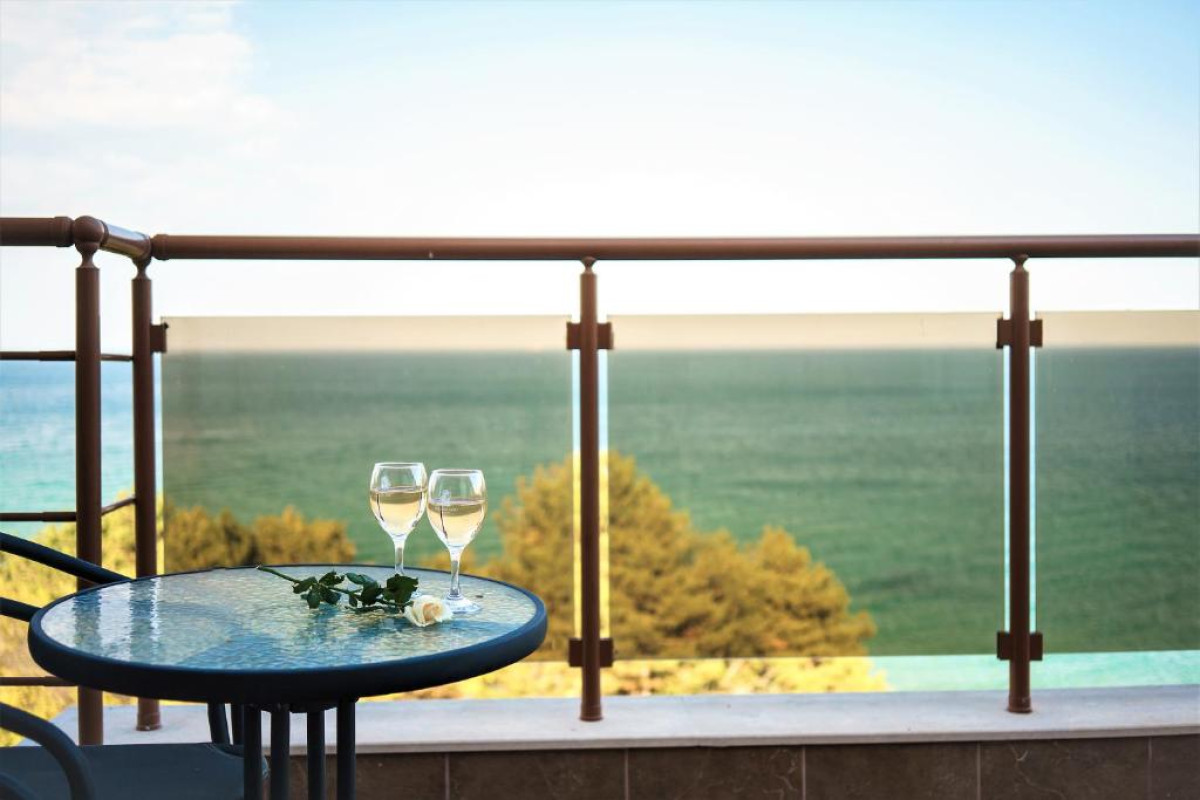 MORETO SEASIDE APARTHOTEL