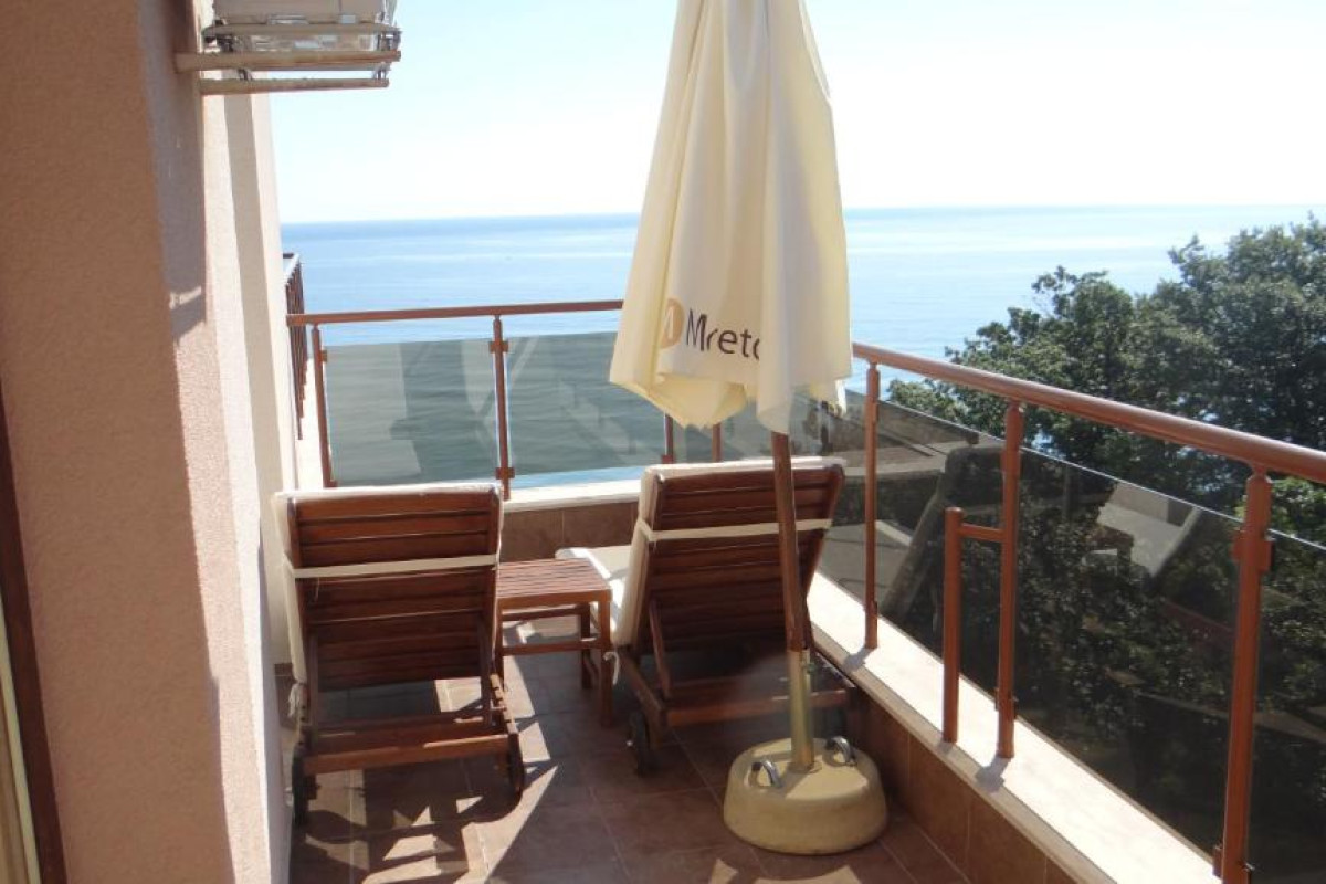 MORETO SEASIDE APARTHOTEL