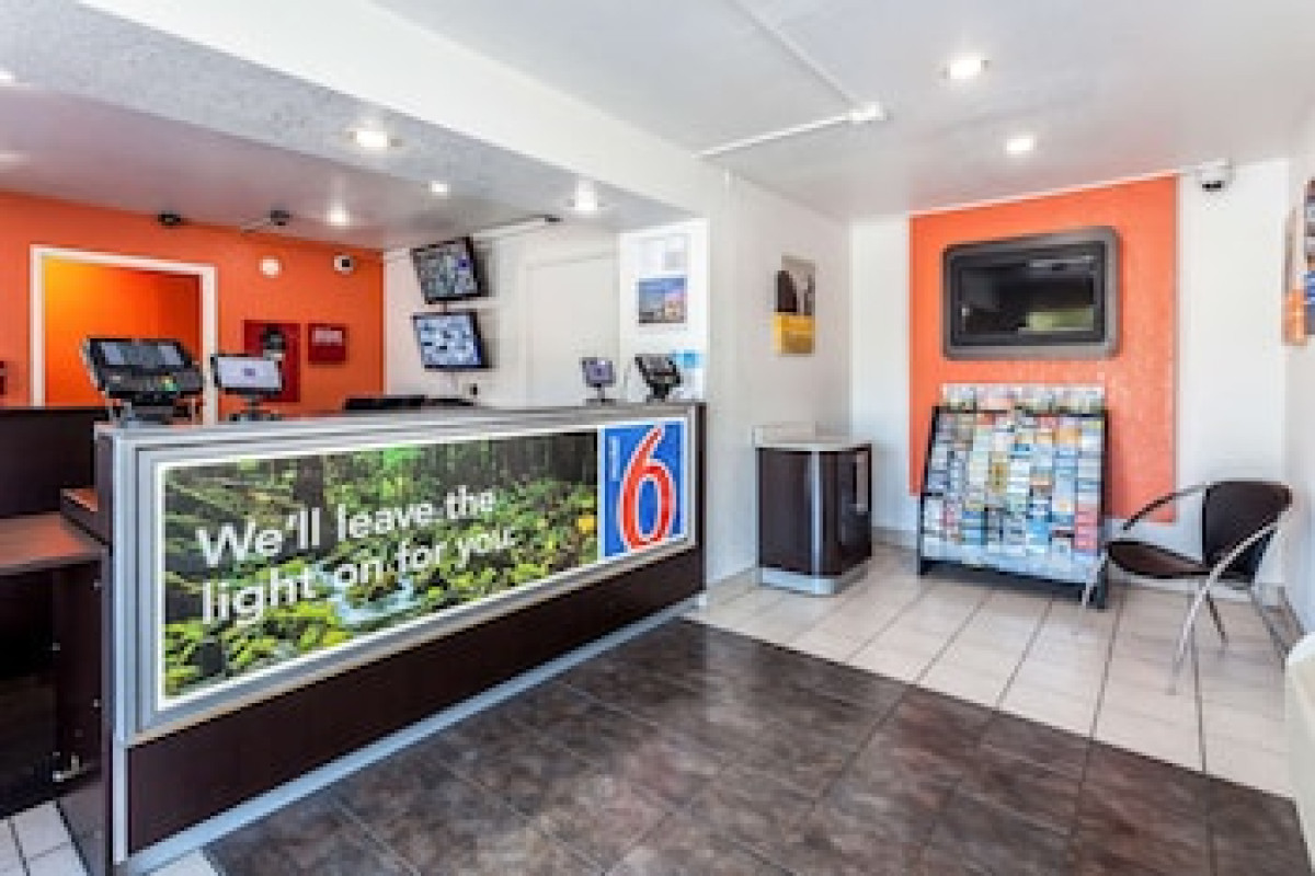 MOTEL 6 SACRAMENTO DOWNTOWN