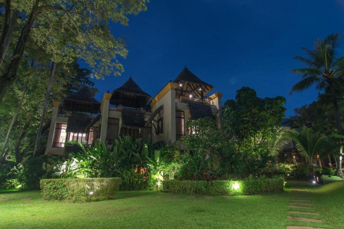 Movenpick Resort & Spa Karon Beach Phuket