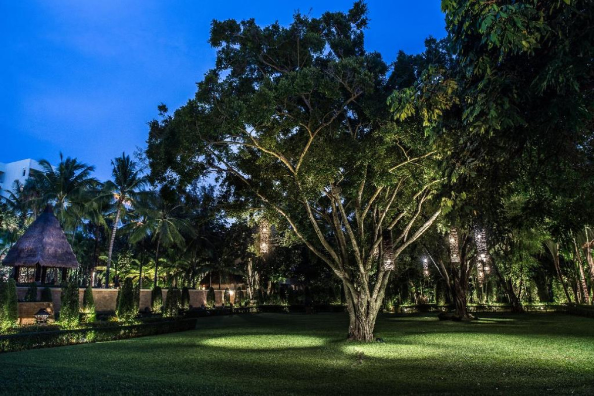 Movenpick Resort & Spa Karon Beach Phuket