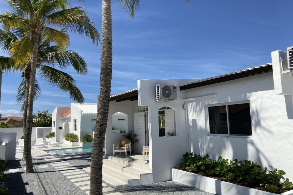 Movida Inn