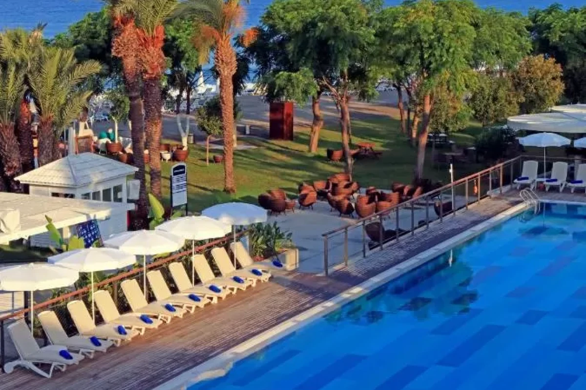 LABRANDA ALANTUR RESORT