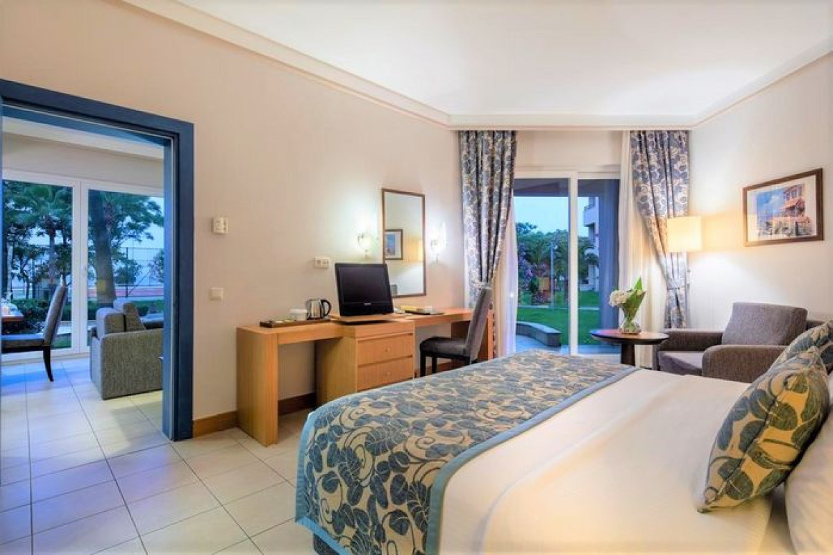 LABRANDA ALANTUR RESORT
