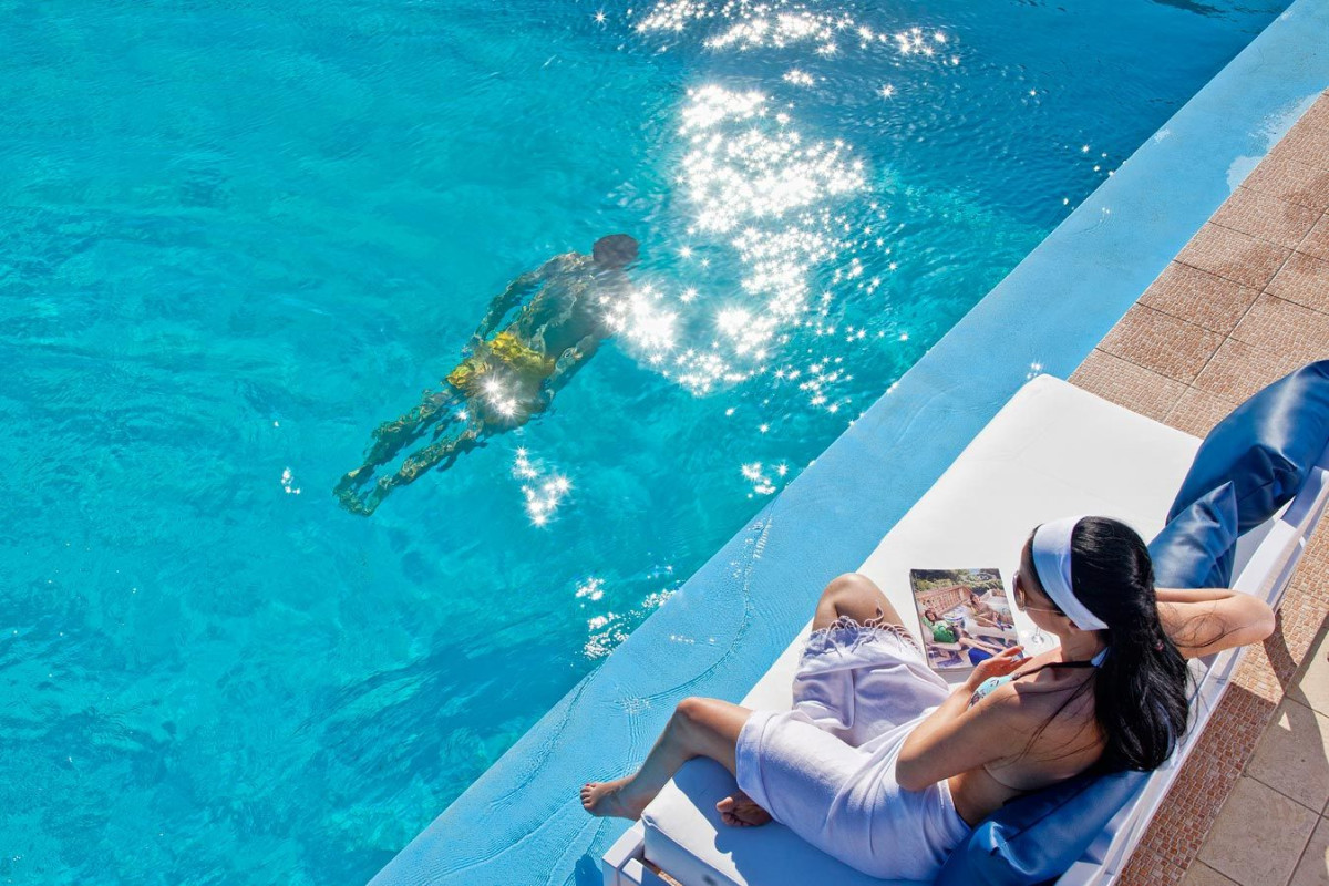 Mrs Chryssana Beach Hotel Crete by GHH