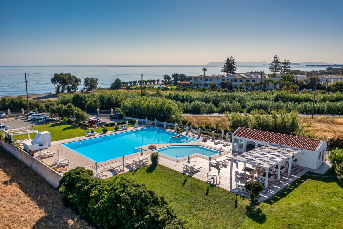 Mrs Chryssana Beach Hotel Crete by GHH