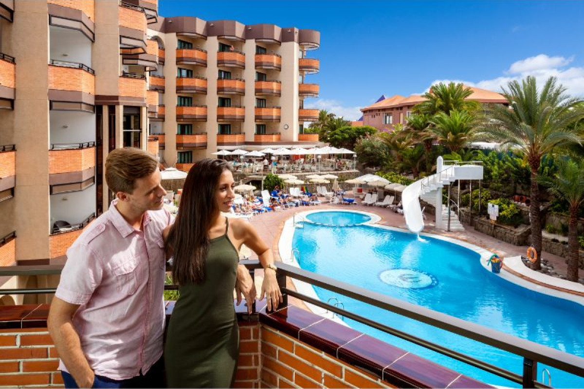 Mur Hotel Neptuno