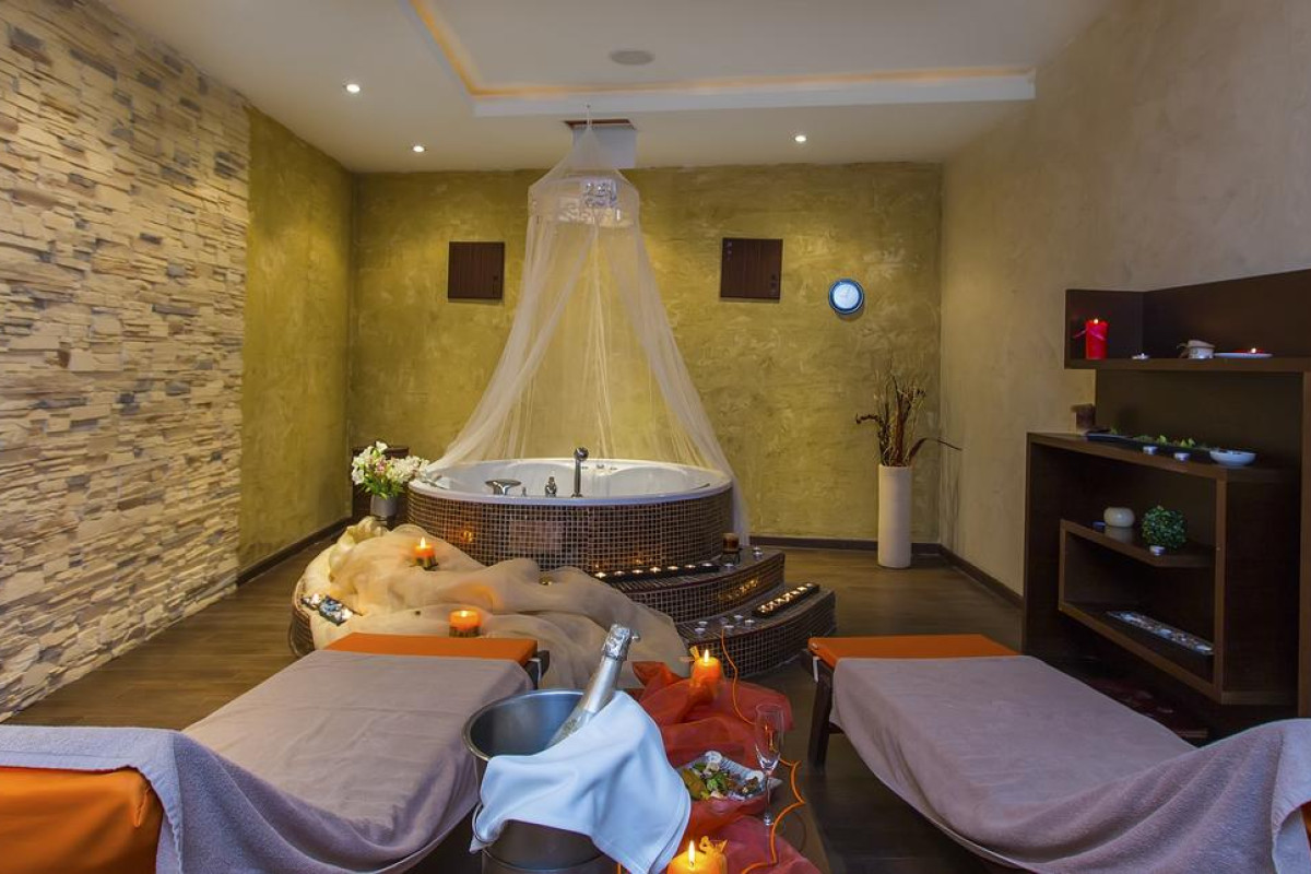 MURITE PARK HOTEL RAZLOG AREA