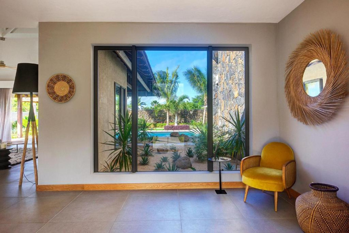 Hotel Mythic Suites & Villas by MJ Holidays
